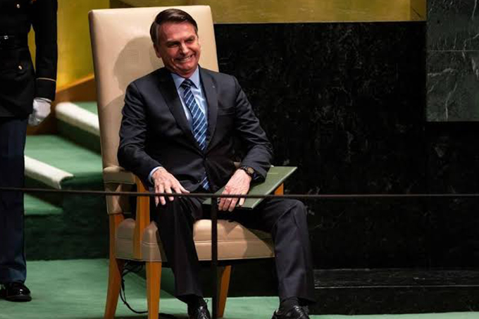 Em entrevista, Bolsonaro diz que não há clima para conversar com Macron