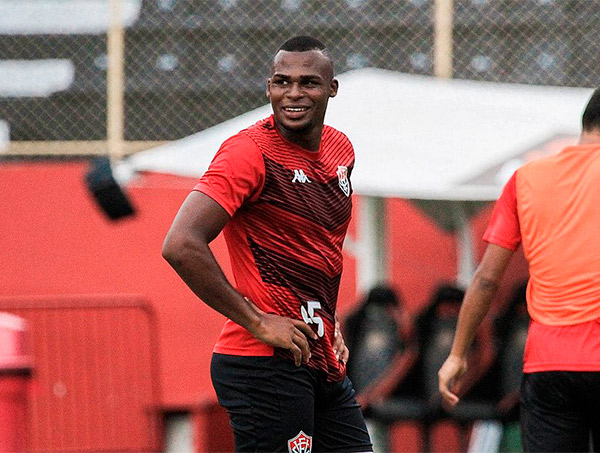 Com defesa em evolução, Vitória encara o melhor ataque da Série B