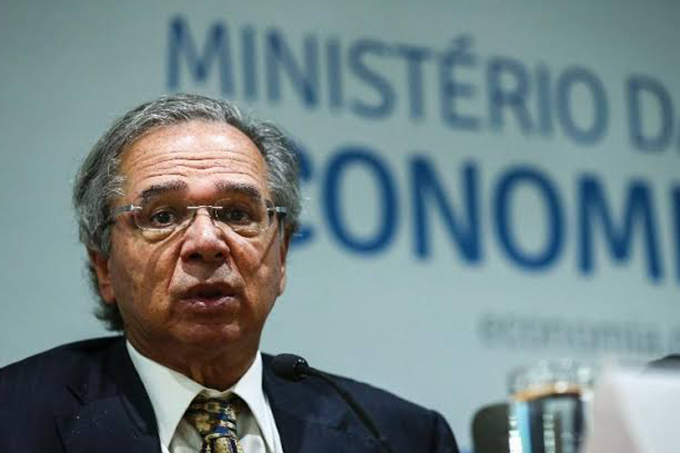 Após 'Fogo amigo', Guedes faz ofensiva por reformas