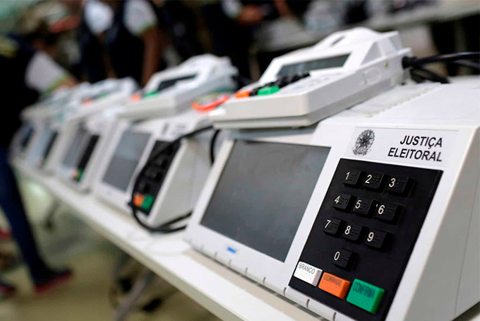 Bolsonaro sanciona limite de gastos de campanha para eleição de 2020