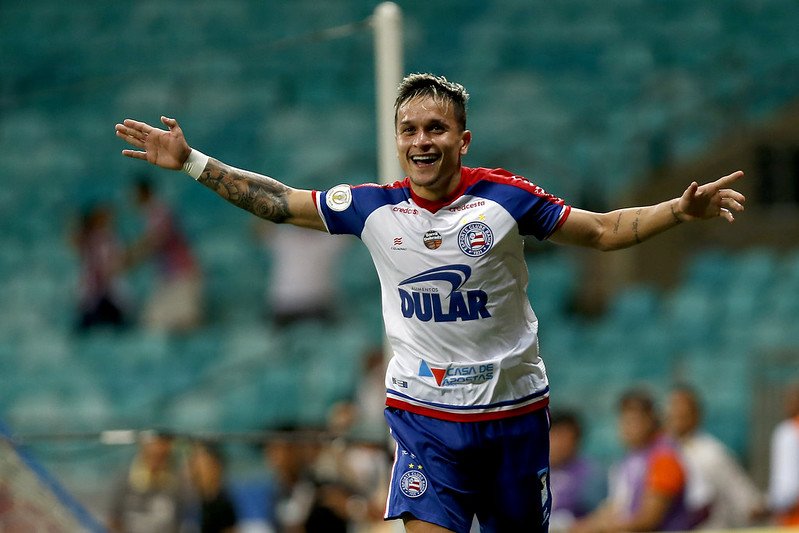 Para se manter no G-6, Bahia recebe o Athletico-PR na Arena 