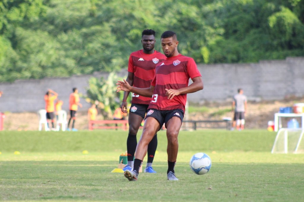 Com reforços, Vitória inicia preparação para o duelo contra o Oeste