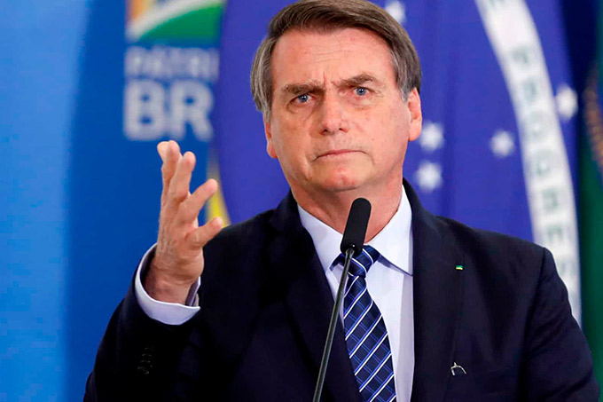 Bolsonaro veta PL que exigia psicologia e assistência social em escolas