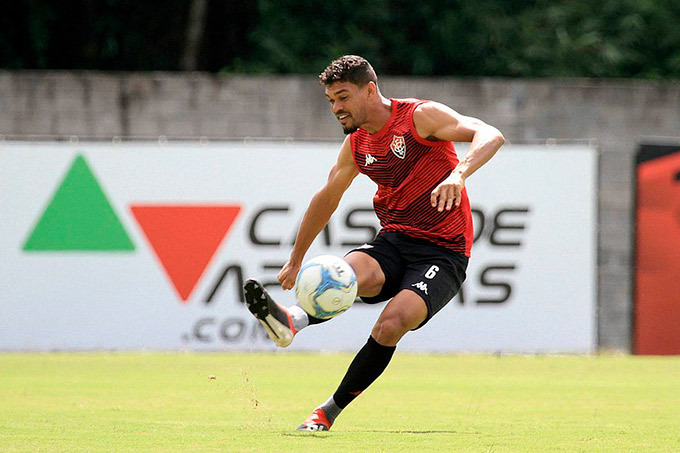 Vitória visita o Criciúma para tentar abrir vantagem para o Z4
