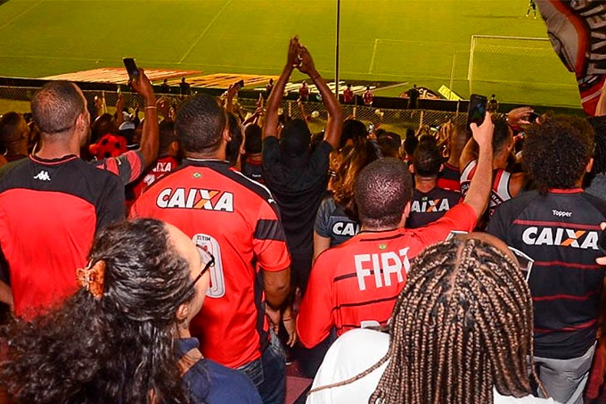 Brahma e Vitória fecham parceria e 4 cervejas saem por R$ 10