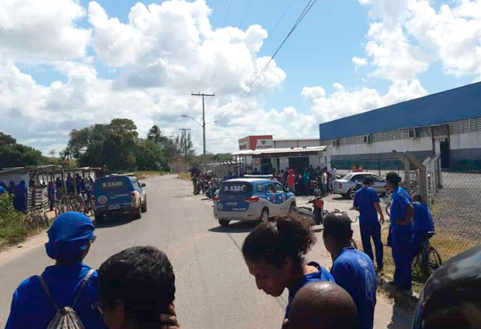 Em protesto, ex-funcionários param Cata Nordeste por falta de pagamento