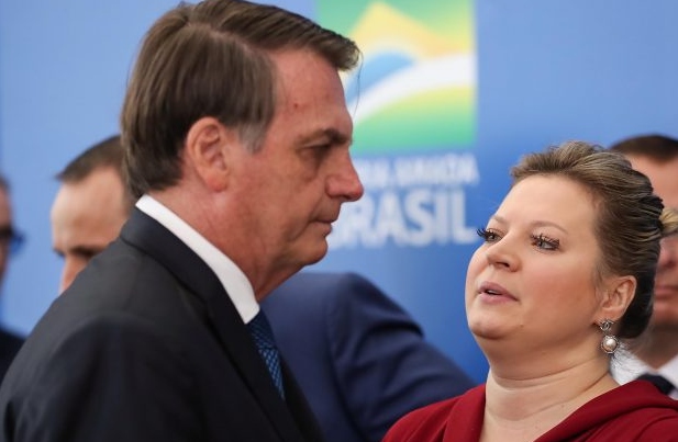 Em guerra com clã Bolsonaro, Joice Hasselmann será entrevistada no Roda Viva