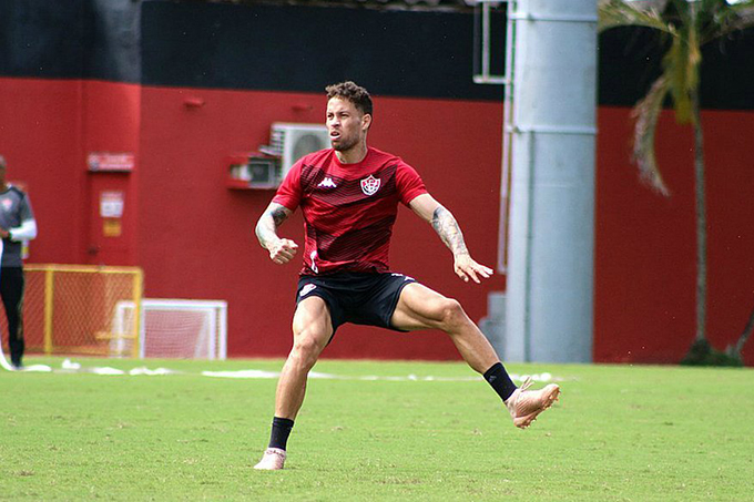 Recuperado de lesão, Baraka reforça o Vitória contra a Ponte