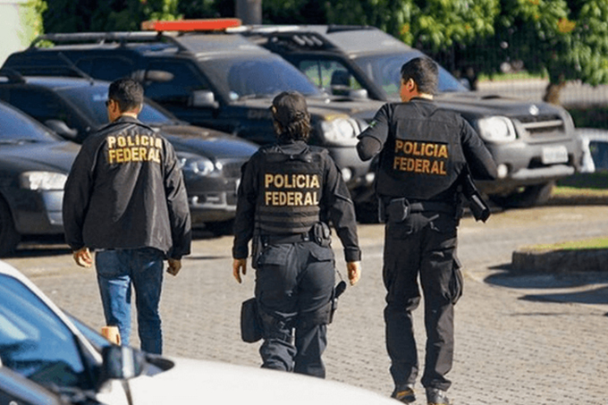 Ex-chefe de setor da Lava Jato na Receita mantinha R$ 232 mil em espécie escondidos
