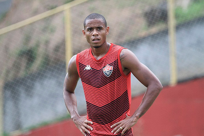 'Trabalhamos para dar um basta nisso', diz Everton Sena sobre Z4