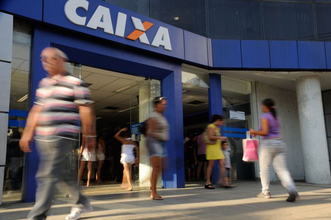 Saque do FGTS para nascidos em fevereiro e março começa hoje