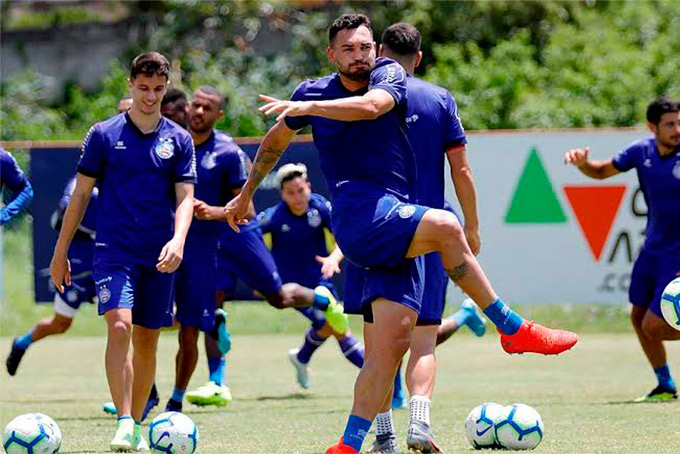 Em confronto direto pelo G6, Bahia recebe o Inter na Fonte Nova