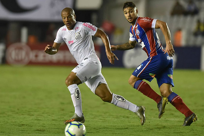 Apático, Bahia perde para o Santos e mantém jejum na Série A