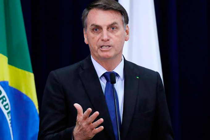 Bolsonaro: 'Está mais do que comprovado que (óleo) é da Venezuela'