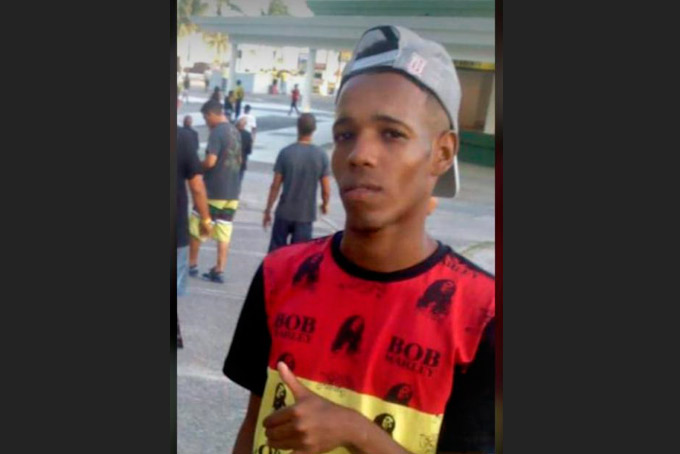 Jovem de 22 anos é morto a tiros em Amado Bahia