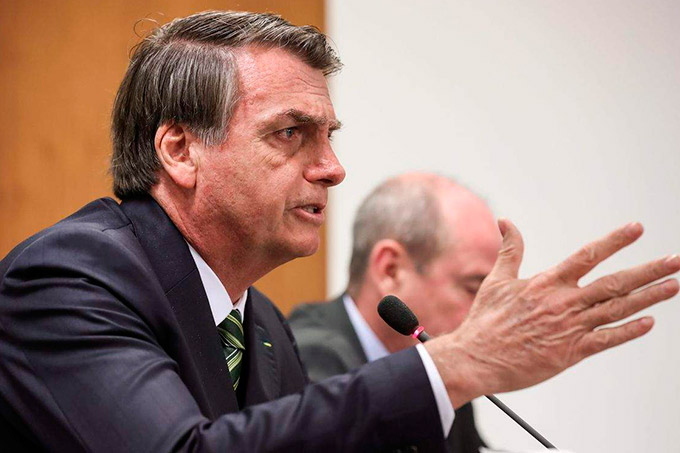'Pior ainda está por vir', diz Bolsonaro sobre manchas de óleo