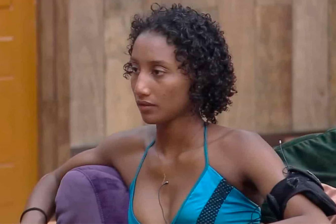 Sabrina diz ter sido chamada de 'macaca' pela produção de 'A Fazenda'