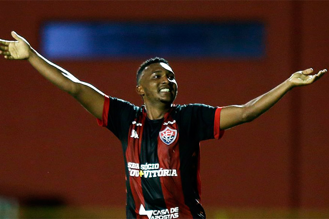 Eron comemora após primeiro gol profissional: 'Foi um alívio'