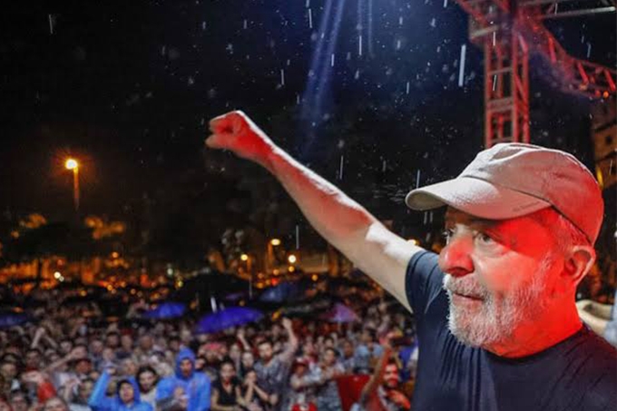 Após decisão do STF, juiz manda soltar ex-presidente Lula