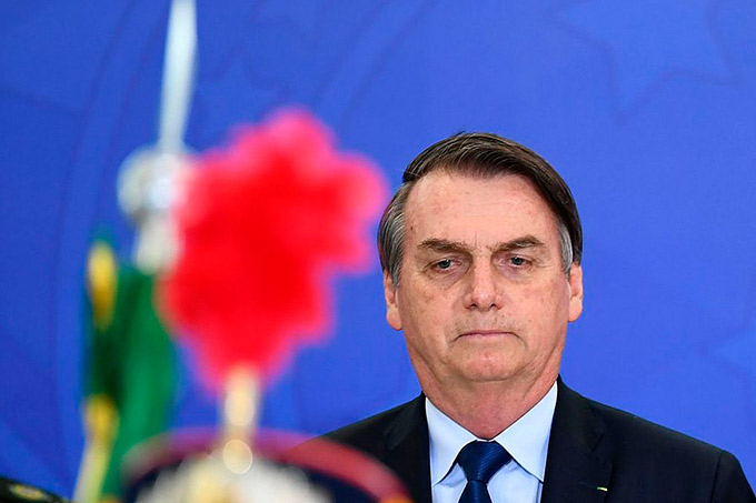 Bolsonaro atribui oscilações na Bolsa de Valores à soltura de Lula