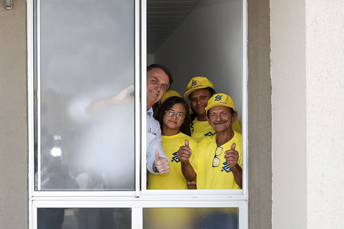 Bolsonaro entrega 4,1 mil moradias populares na Paraíba
