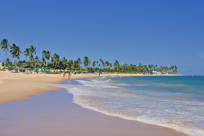Família de Dias D'Ávila passa mal após tomar banho de mar em Guarajuba