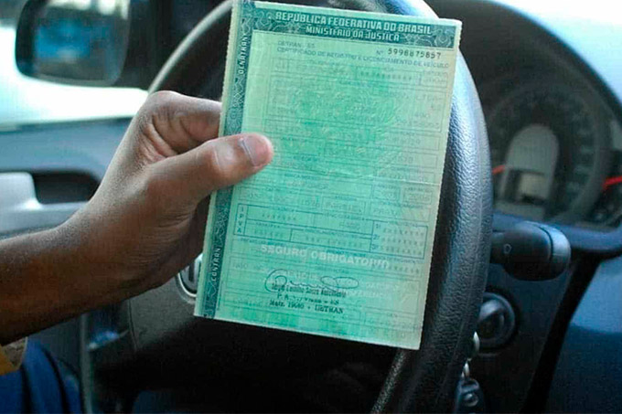 DPVAT foi extinto por MP, que pode caducar, diz Bolsonaro