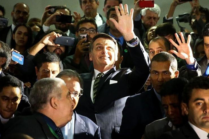 PEC que extingue municípios brasileiros pode afetar 24 partidos