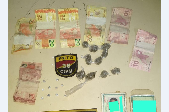 Mulher é presa e adolescente apreendida com drogas em Dias d'Ávila