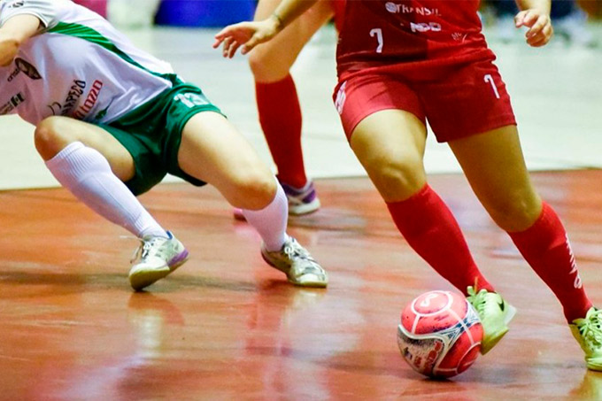 Equipes do Futsal feminino disputam em partida de semifinal