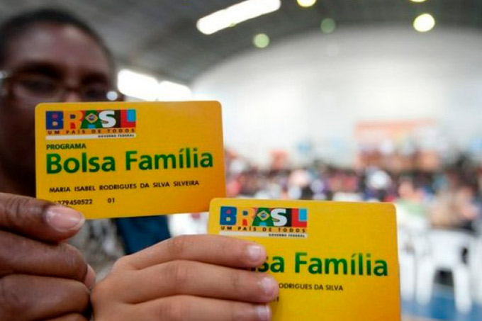 Pagamento do 13º do Bolsa Família está garantido, diz porta-voz