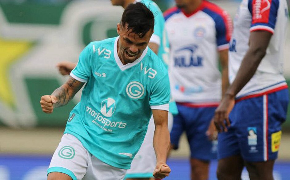 Sem reação, Bahia perde para o Goias em jogo de 'chuva de gols'