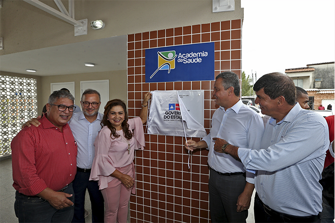 Rui Costa assina ordem de serviço para ampliação do Sistema de Esgotamento Sanitário em Mata 