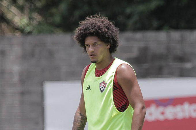 Geninho arma time para despedida do Vitória na temporada