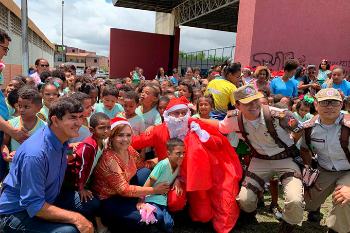 Projeto Soldado Noel é realizado em Dias d'Ávila 