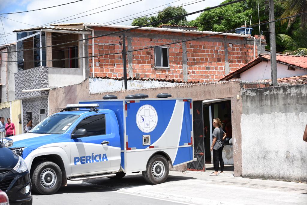 Policial militar surta, mata ex-namorada e se suicida 