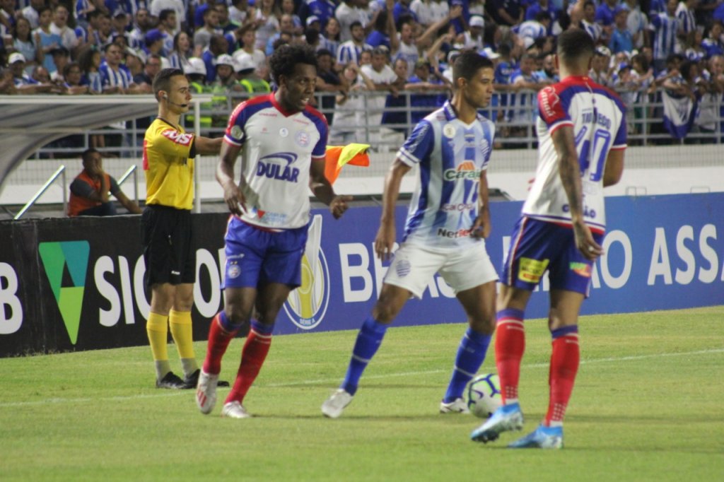 Após nove jogos, Bahia bate o CSA e volta a vencer na Série A