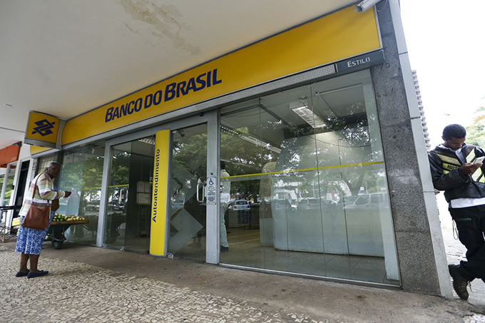 Bolsonaro: não existe intenção de privatizar BB e Caixa