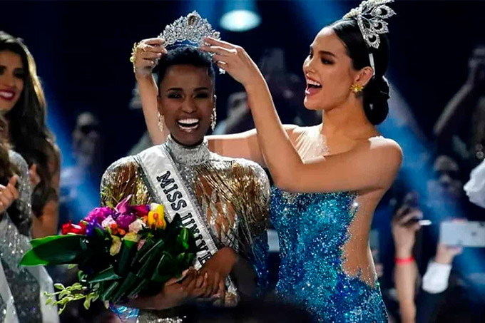 Sul-africana vence Miss Universo e leva 3ª coroa para seu país