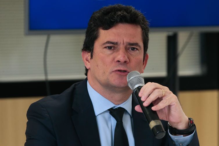 Moro diz que texto final de projeto anticrime tem avanços 