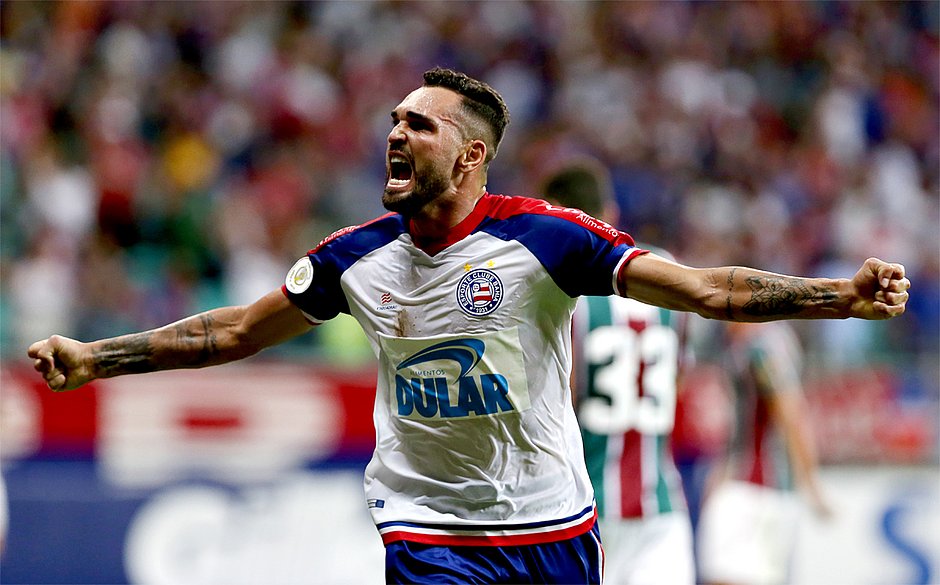 Em melhor ano da carreira, Gilberto é top 3 na artilharia tricolor