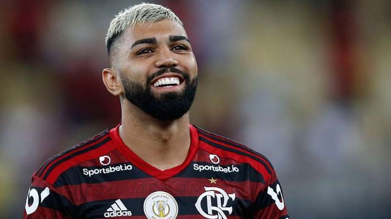  Time de Londres oferece salário maior ao atacante do que o Flamengo 