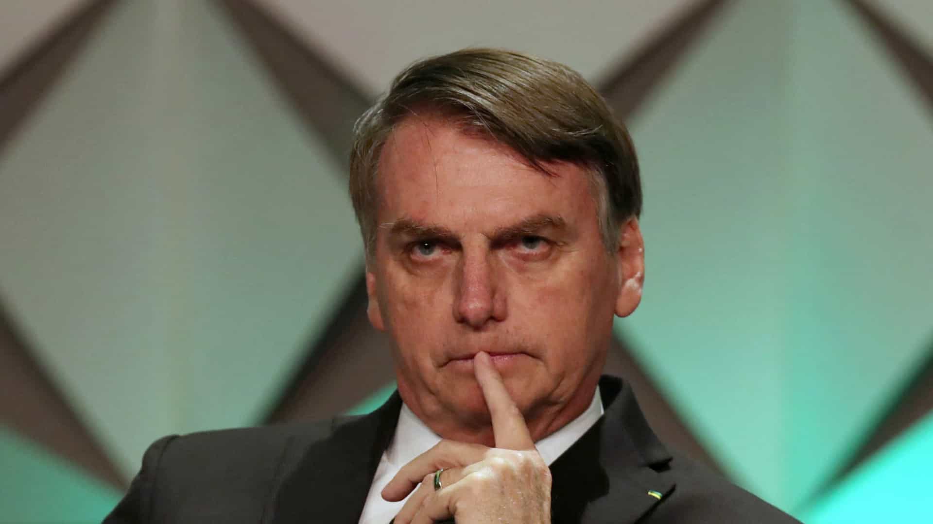 Bolsonaro sugere compensar alta do petróleo com redução de ICMS 