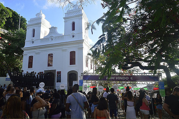 Prefeitura proíbe realização do show de Luan Santana no MAM