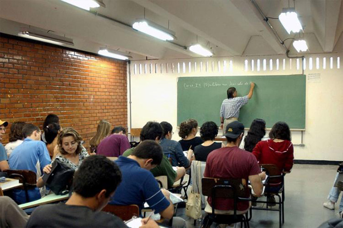 Governo federal anuncia aumento do piso dos professores