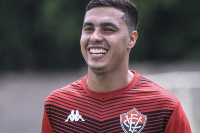 Gabriel Furtado chega e realiza exames na Toca do Leão