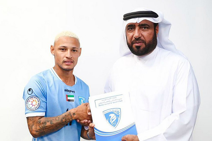 Vitória empresta Neilton ao Hatta Club, dos Emirados Árabes