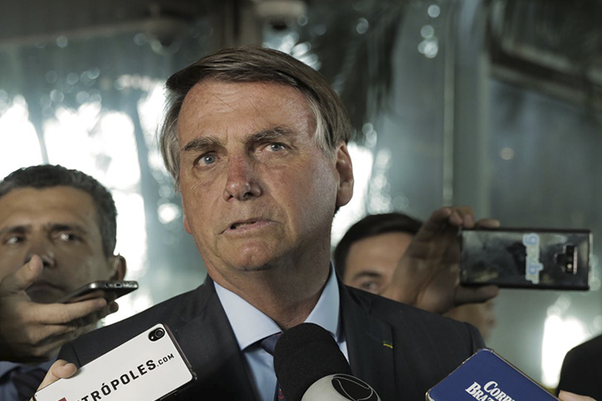 Bolsonaro determina criação de conselho para ações na Amazônia