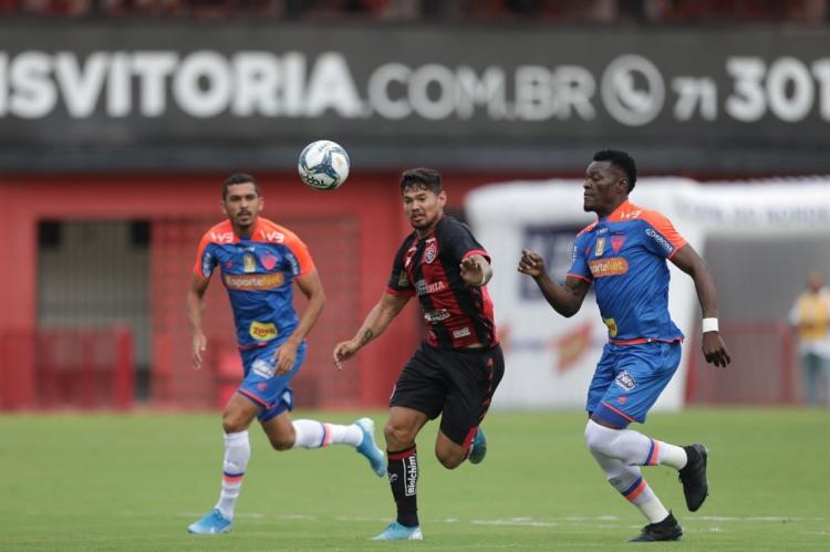 Na estreia em casa, Vitória não sai do zero com o Fortaleza