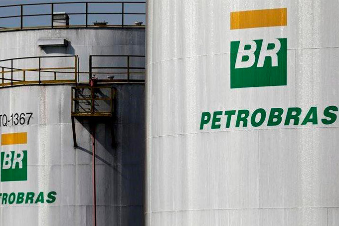 Petroleiros aprovam greve por tempo indeterminado a partir de fevereiro